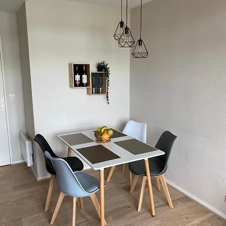Au Calme Face Au Апартаменты
